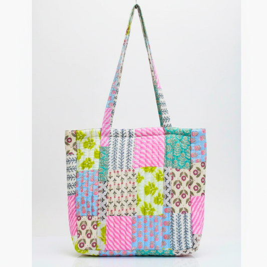 Gesteppte Einkaufstasche „Shades of Peach“.