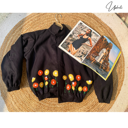 Chaqueta negra de lana bordada