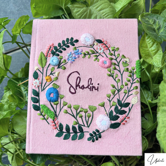 El diario bordado floral