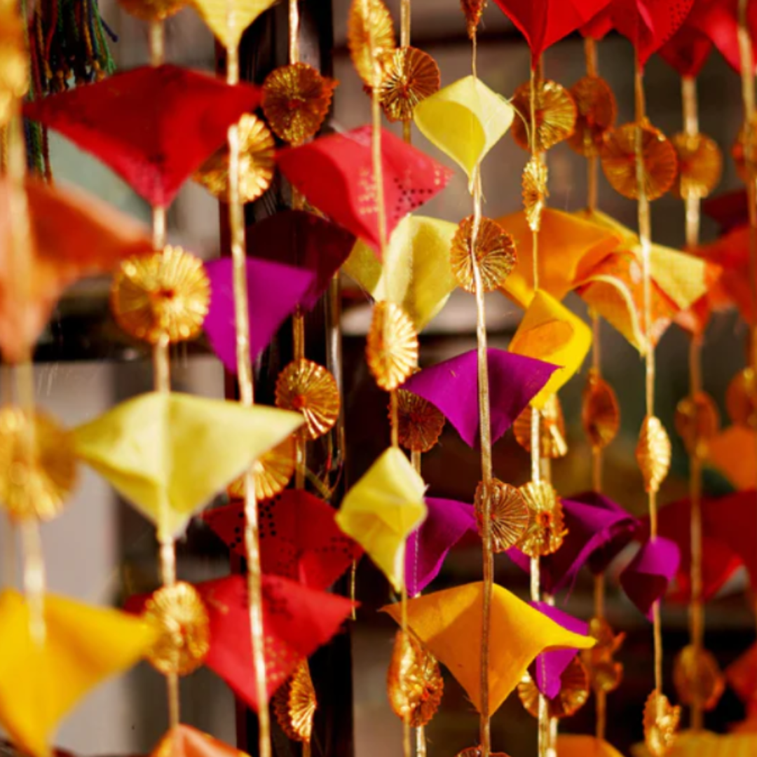 Bunte handgemachte Gota Wanddekoration