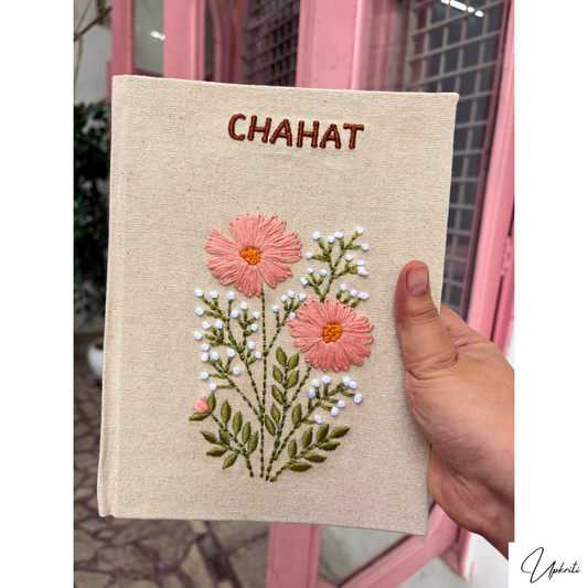 Das mit Blumen bestickte Tagebuch