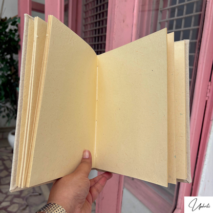 El diario bordado floral