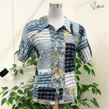 Camisa de patchwork en tonos azules