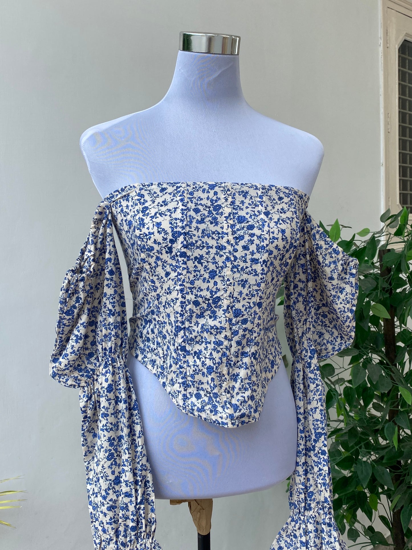 Top corsé floral azul